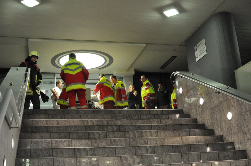 Person wollte sich anzuenden KH Holweide P06.JPG